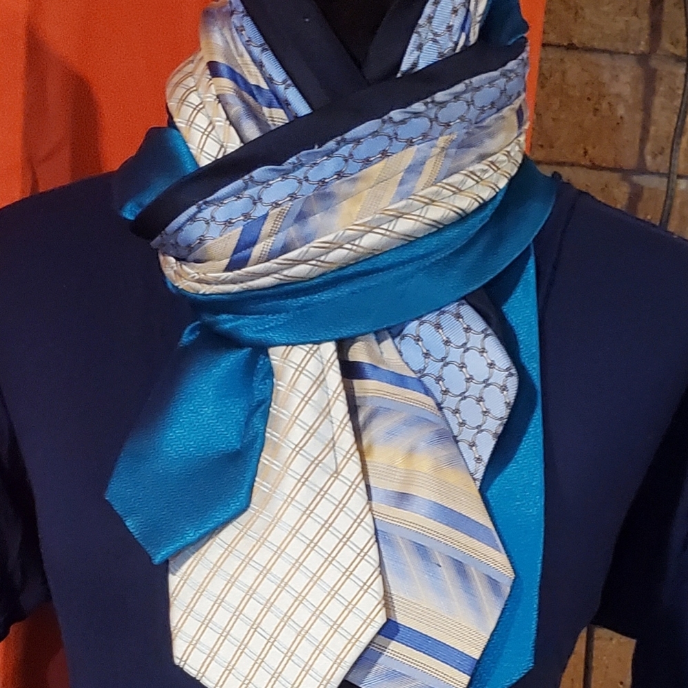 RAYLENE Necktie Escarpe and/or vest